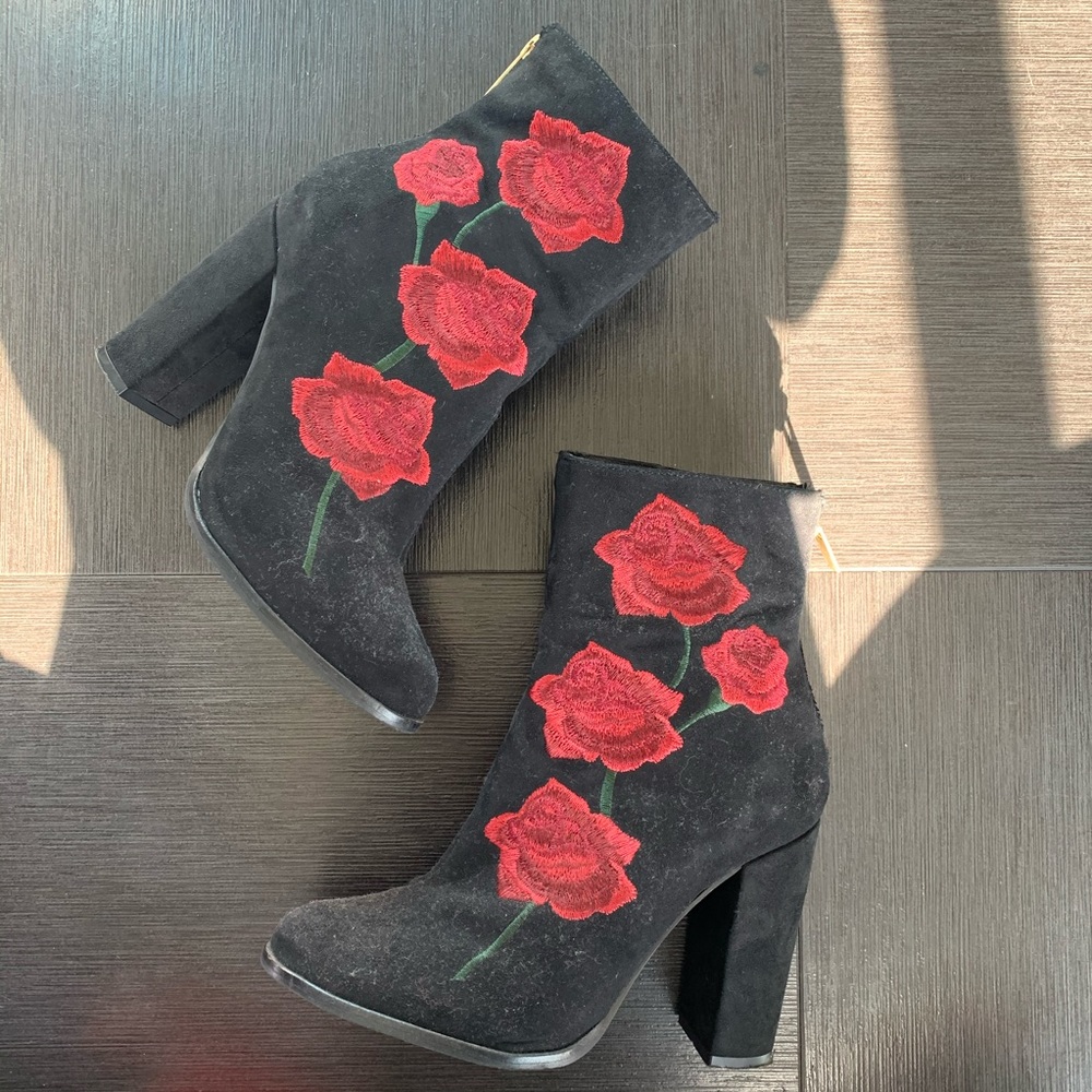 LF Intentionally Blank Embroidered Rose Boots